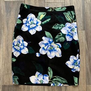 Banana Republic Floral Print Pencil Skirt NWT